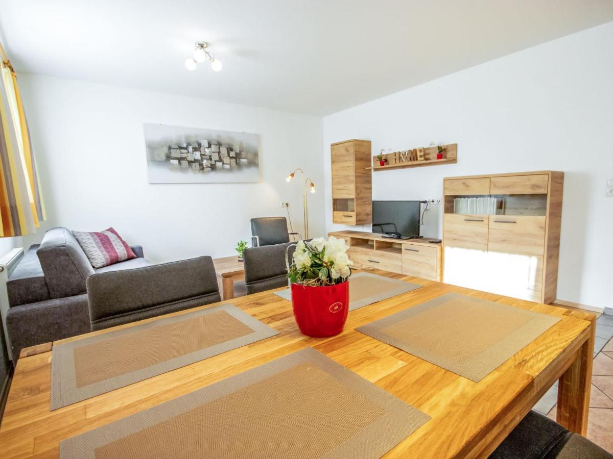 Christine By Interhome
